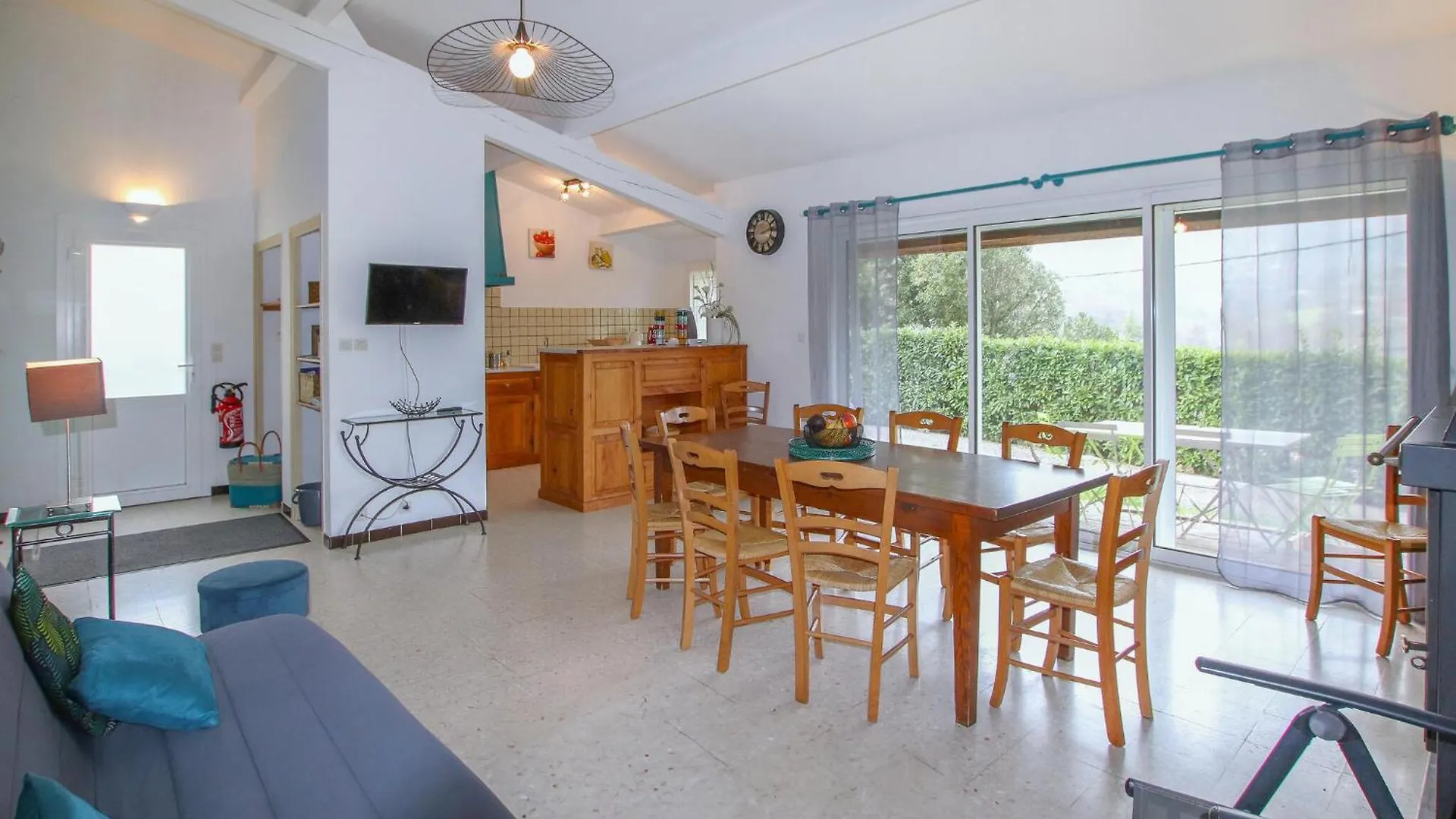 Nice Home In Bourdeaux With Kitchen